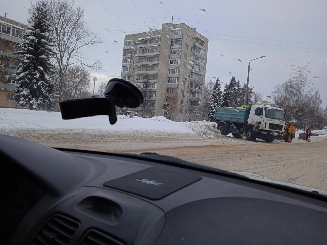 7DMNXO7Kiu.jpg