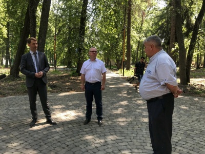 Dqugmj3gHc.jpg Dqugmj3gHc.jpg