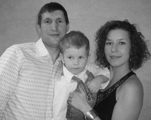 Сергей Потуга с семьей