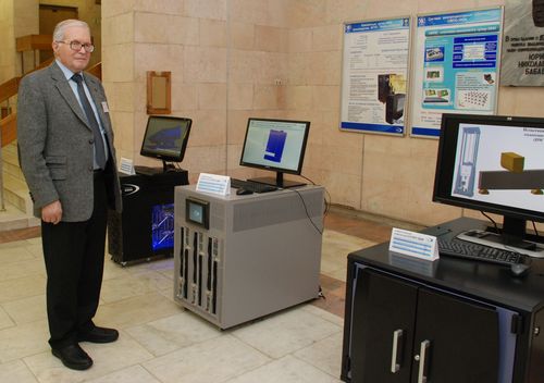 Академик В.Бетлин в ИТМФ