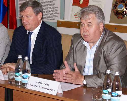 Б.Борзов (слева) и Г.Комаров