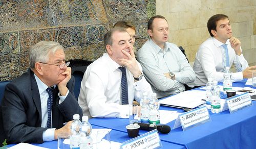 Жюри за работой