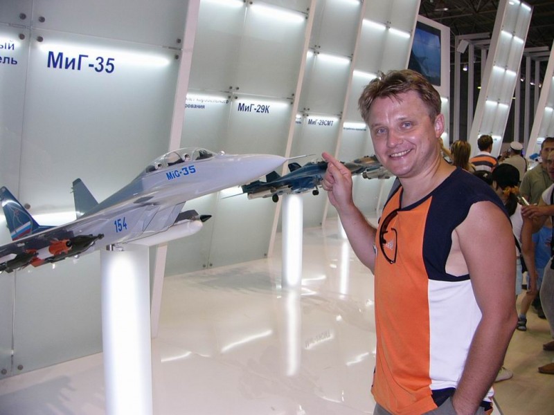 MAKS-18