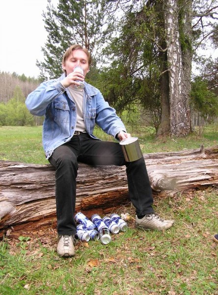 Манфред пьянствует